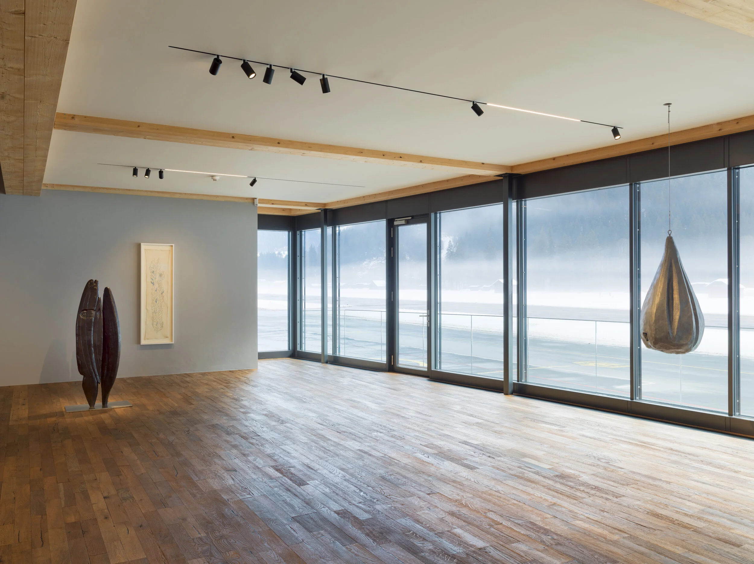 Louise Bourgeois | The Heart Has Its Reasons Hauser & Wirth Gstaad © The Easton Foundation / ProLitteris, Zurich | Courtesy: Hauser & Wirth Installation View: V21 Artspace Virtual Exhibition | Virtual Gallery