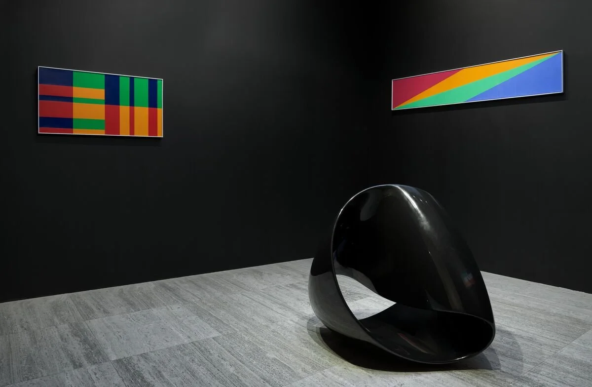 max bill & georges vantongerloo. crossover Hauser & Wirth New York (69th Street) Installation View, Photo: Thomas Barratt © ProLitteris, Zurich / Artist Rights Society (ARS), New York Courtesy: Courtesy the max bill georges vantongerloo foundation and Hauser & Wirth. Collection Angela Thomas Schmid, Zumikon