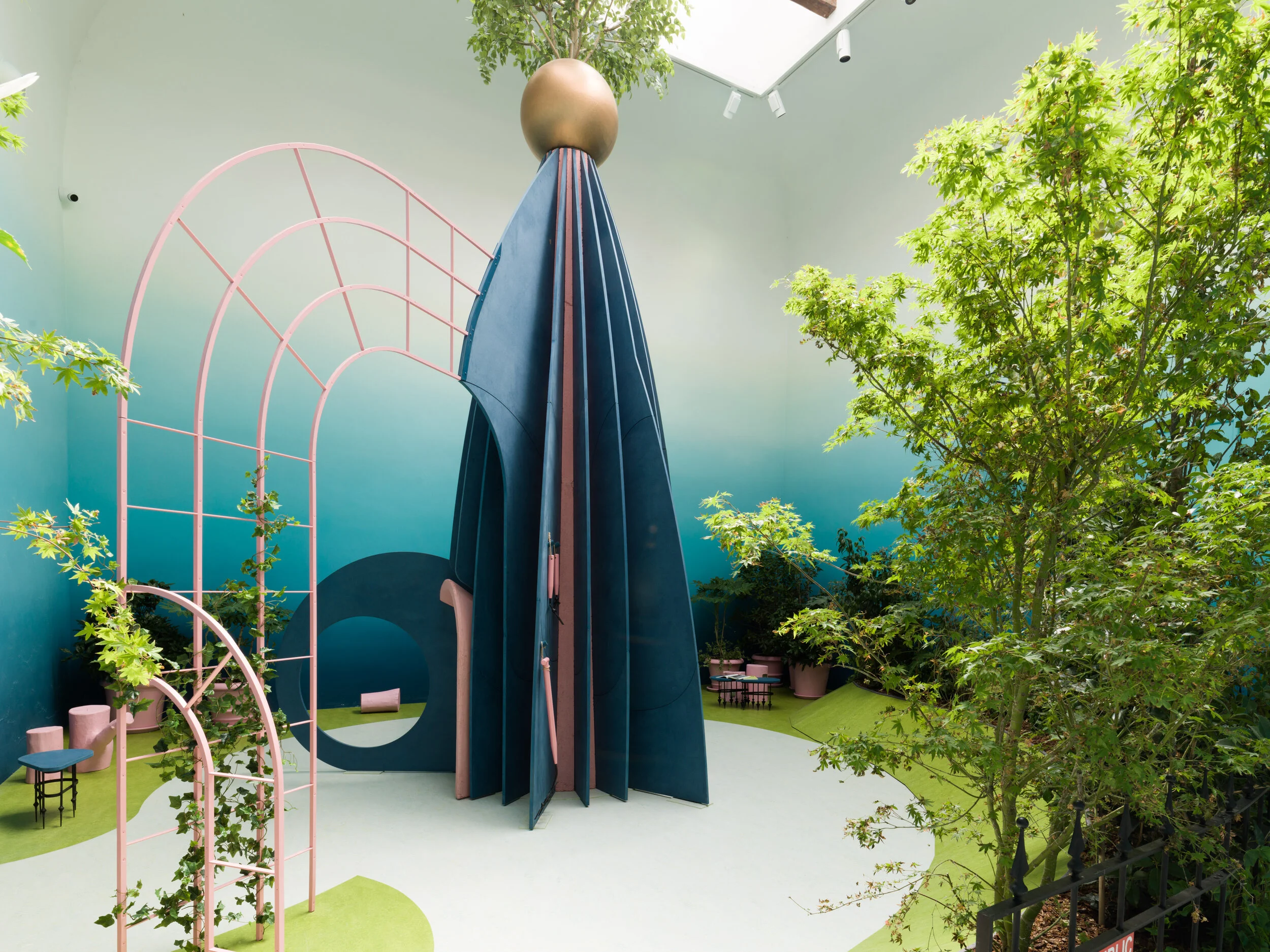 The Garden of Privatised Delights British Pavilion for the 17th International Architecture Exhibition - La Biennale di Venezia Installation View, Photo: V21 Artspace Commissioned by the British CouncilCurated by Madeleine Kessler and Manijeh Verghese: Unscene Architecture