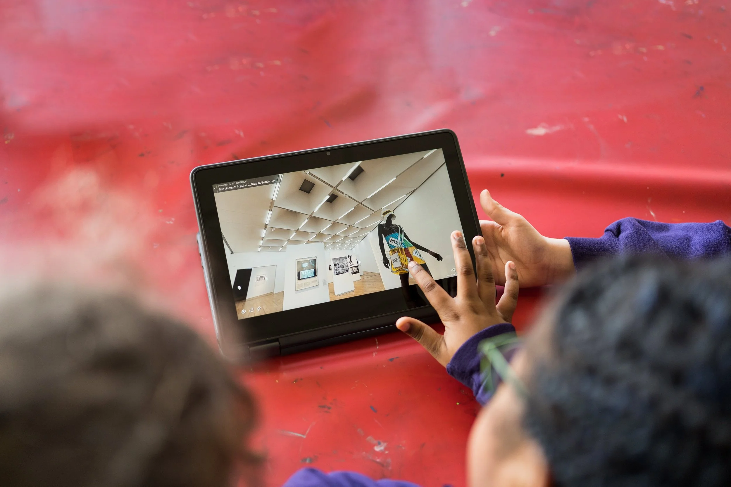 Virtual Exhibition Tour - School User Navigation